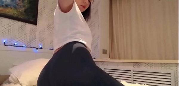  Hot Cam Girl in Yoga Pants Shows Her Tits and Sexy Ass